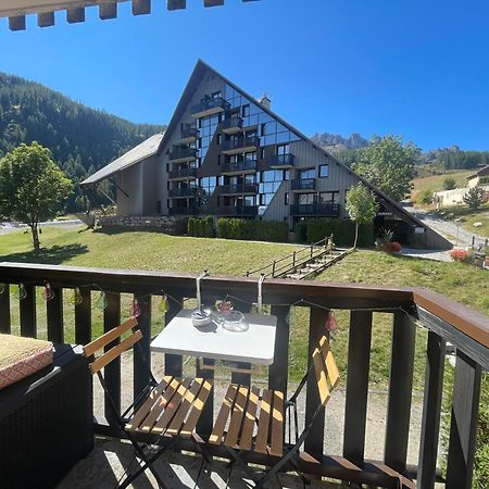 Appartement Pieds Des Pistes Reallon Exterior photo